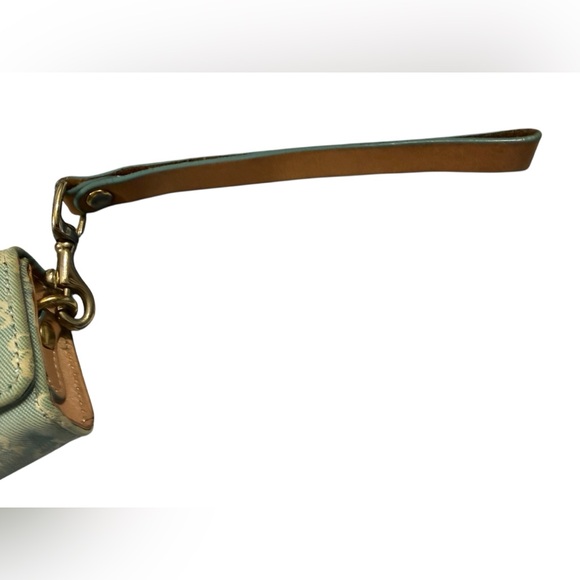 Dooney & Bourke Blue Logo Wristlet Wallet Pouch Magnetic Closure - Picture 6 of 8